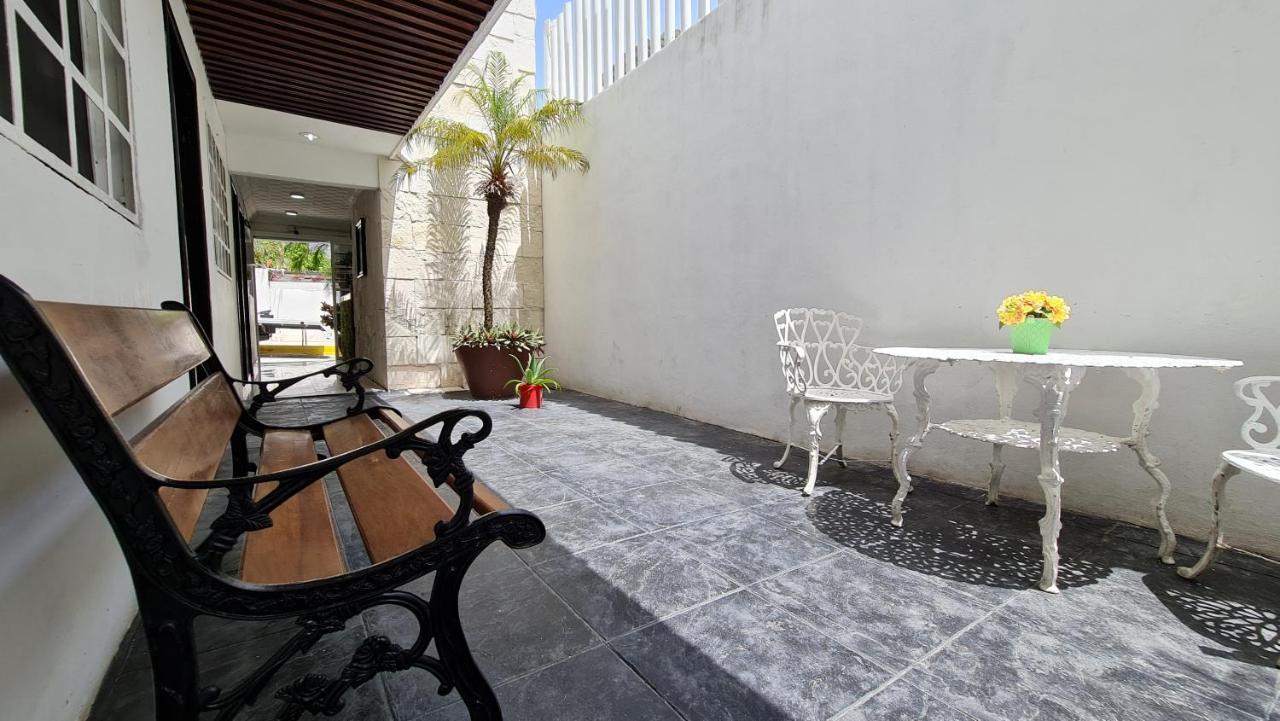 Dna Cancun Hotel Y Posada Buitenkant foto
